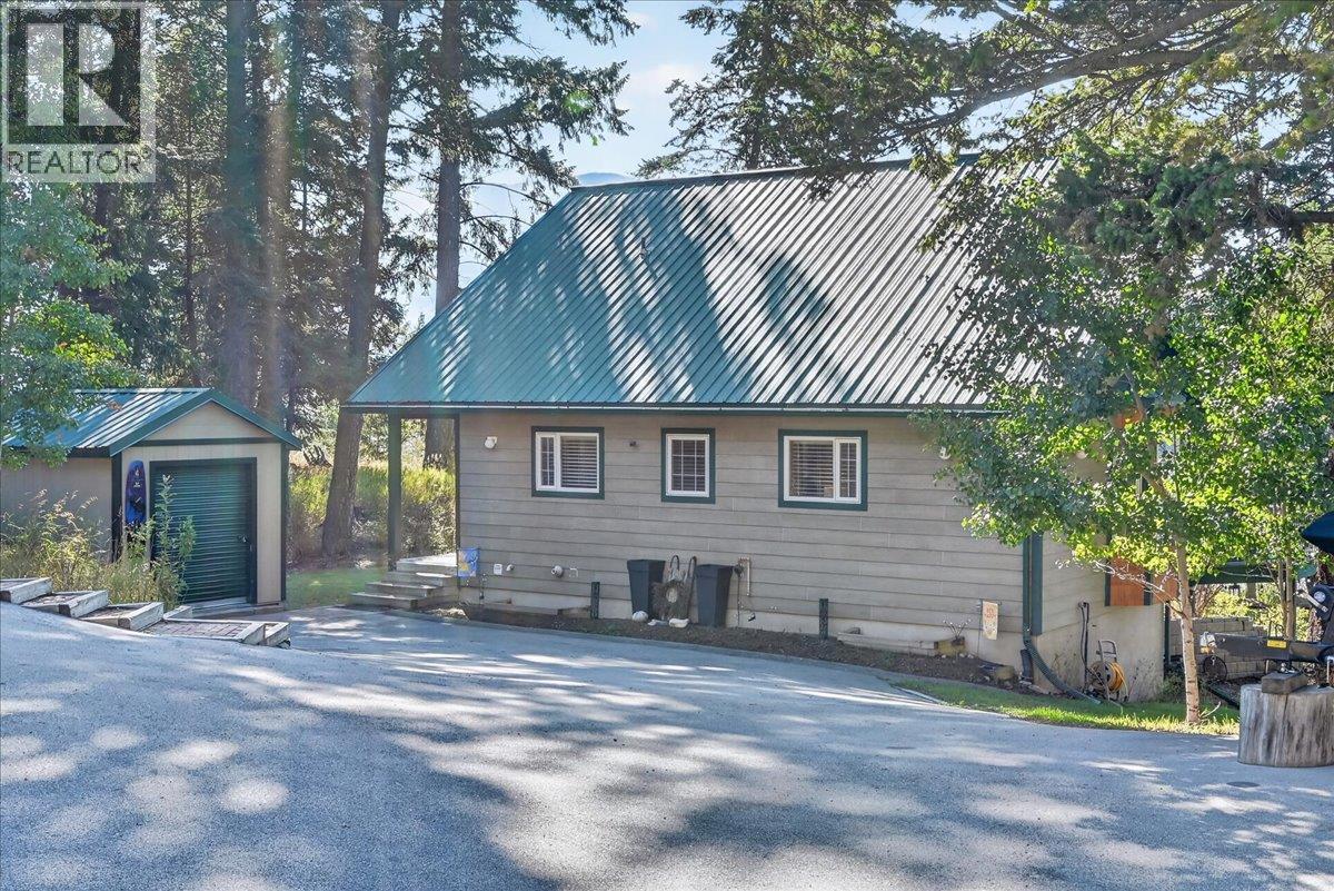 8427 Grainger Road, Canal Flats, BC