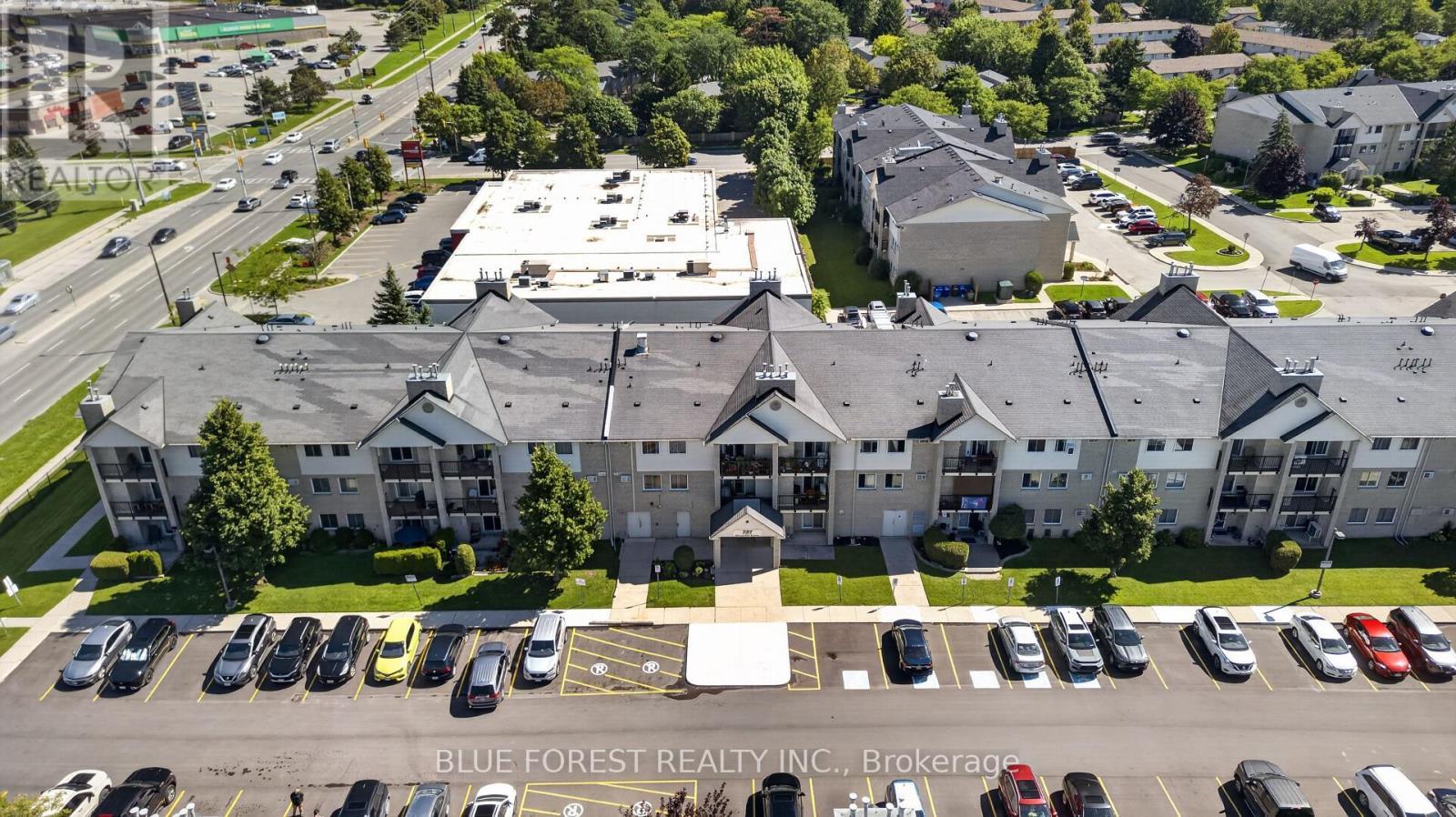 210 - 737 Deveron Crescent, London South (South T), ON
