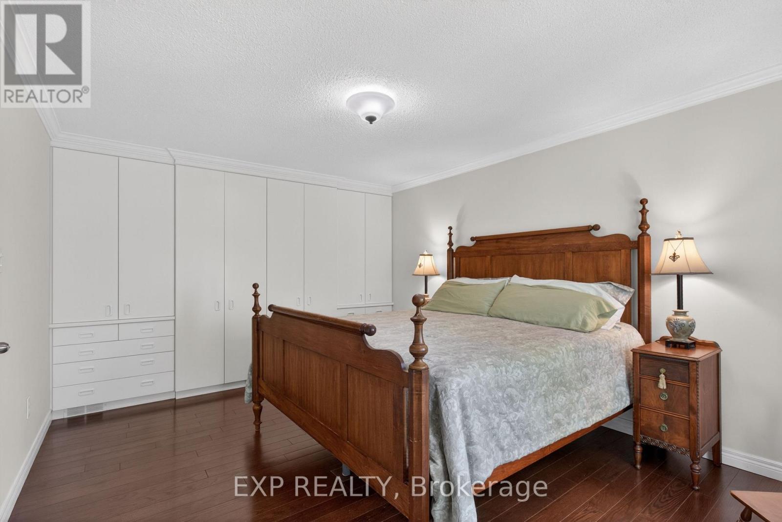 1347 Brookstar Drive, Oakville, ON