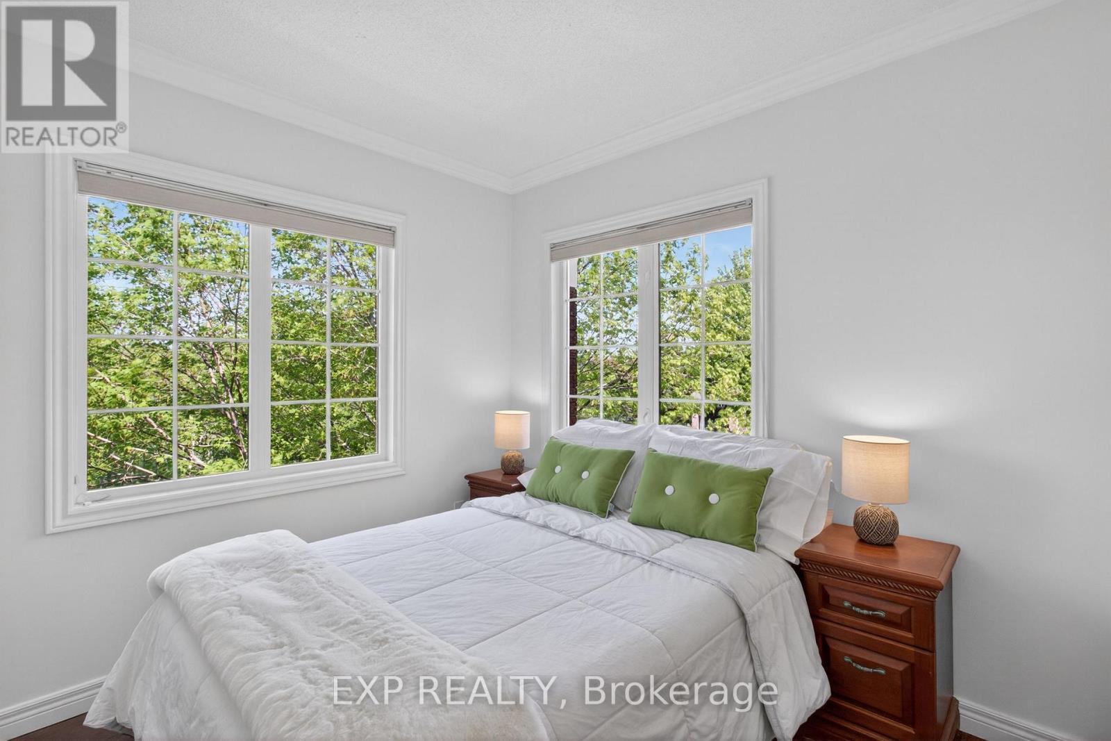 1347 Brookstar Drive, Oakville, ON