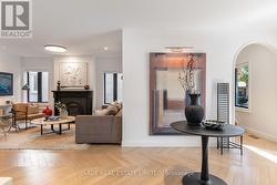 6 WESTROSE AVENUE Toronto, ON M8X 2A1