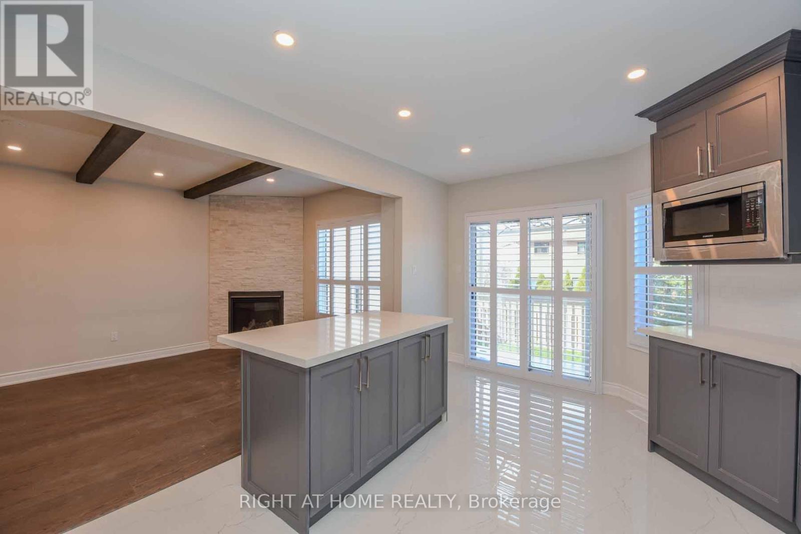 903 Blyleven Boulevard, Mississauga, ON