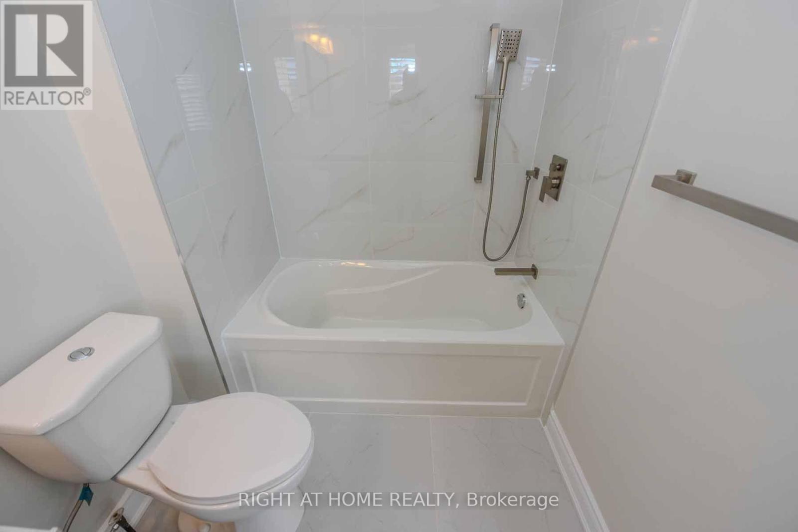 903 Blyleven Boulevard, Mississauga, ON