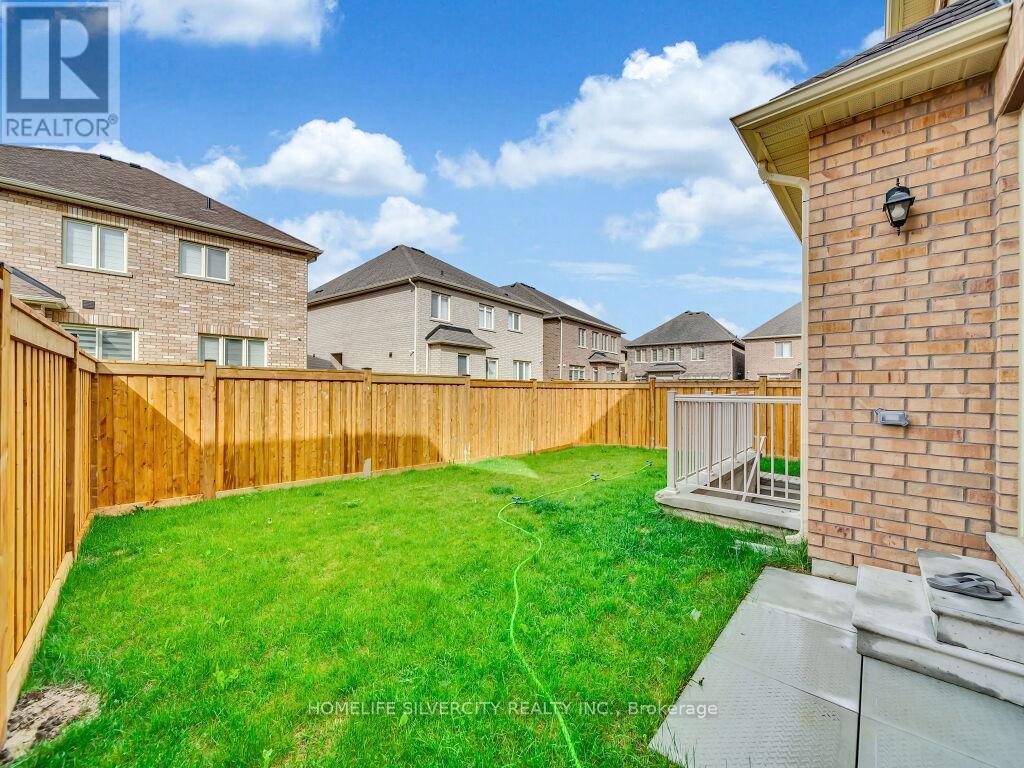 15 Puffin Crescent, Brampton, ON