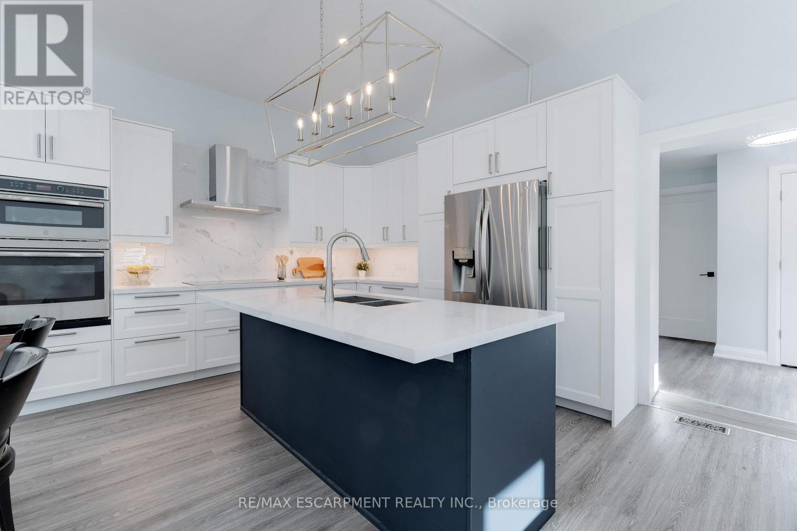 296 Kent Crescent, Burlington, ON