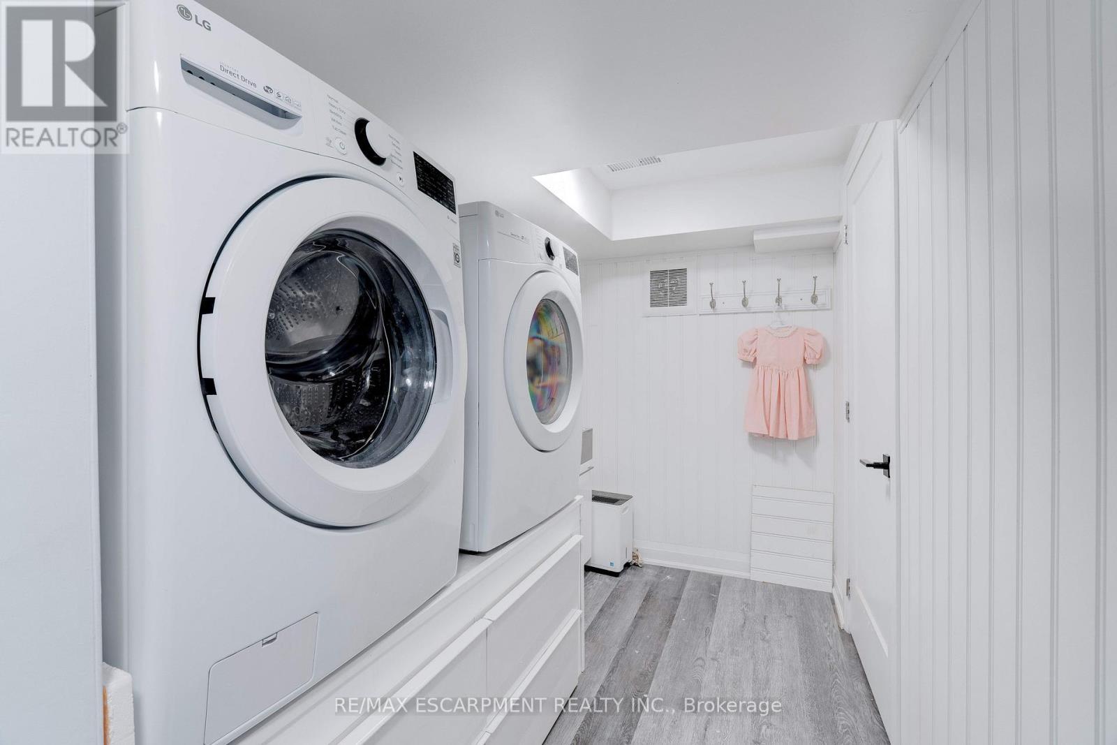 296 Kent Crescent, Burlington, ON