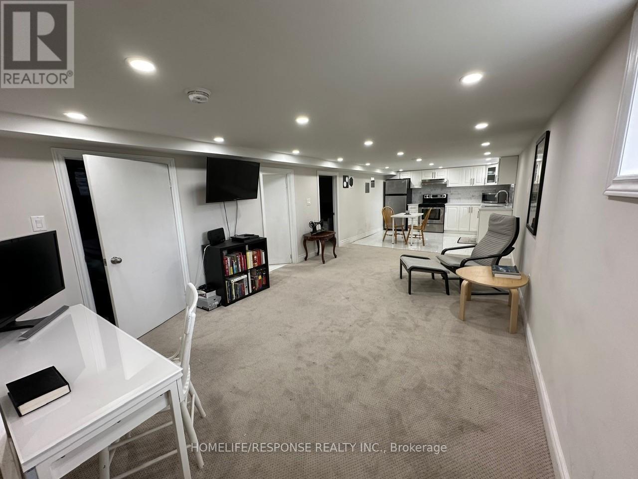 88 Shelby Avenue, Hamilton, ON