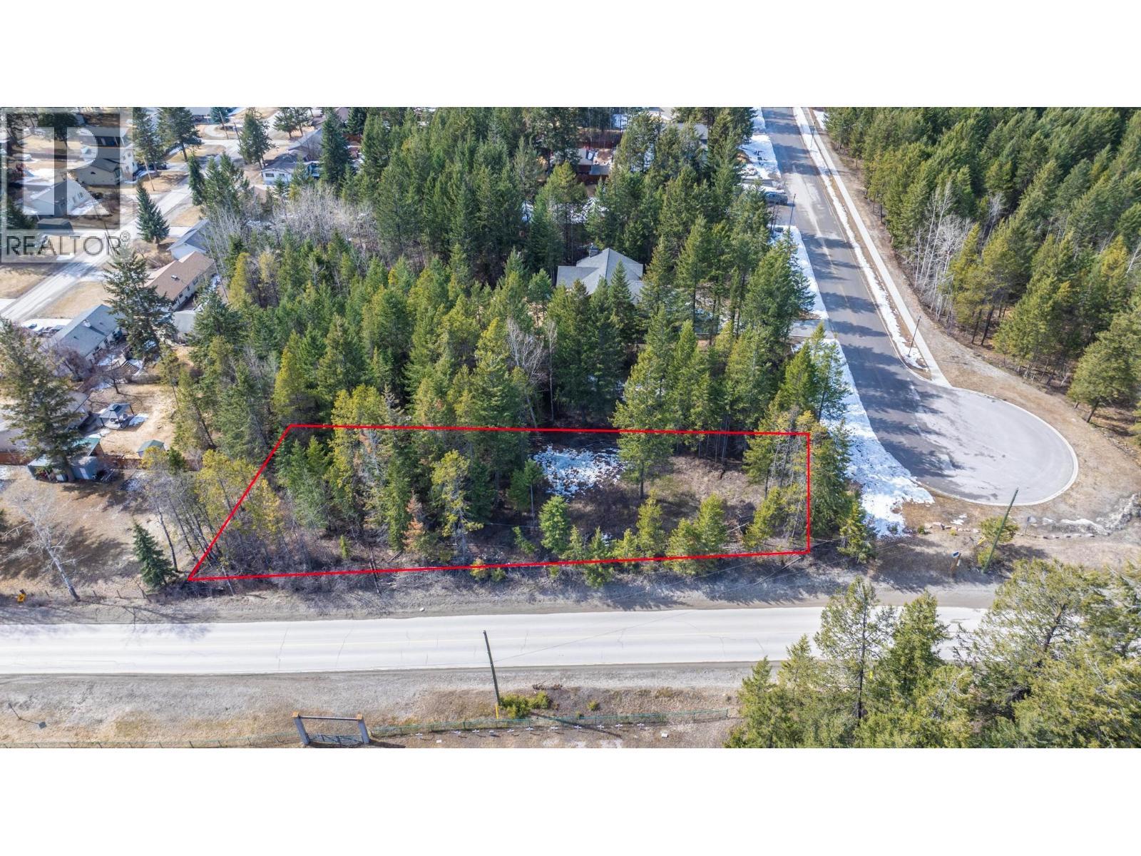 1400 Pine Drive, Golden, BC