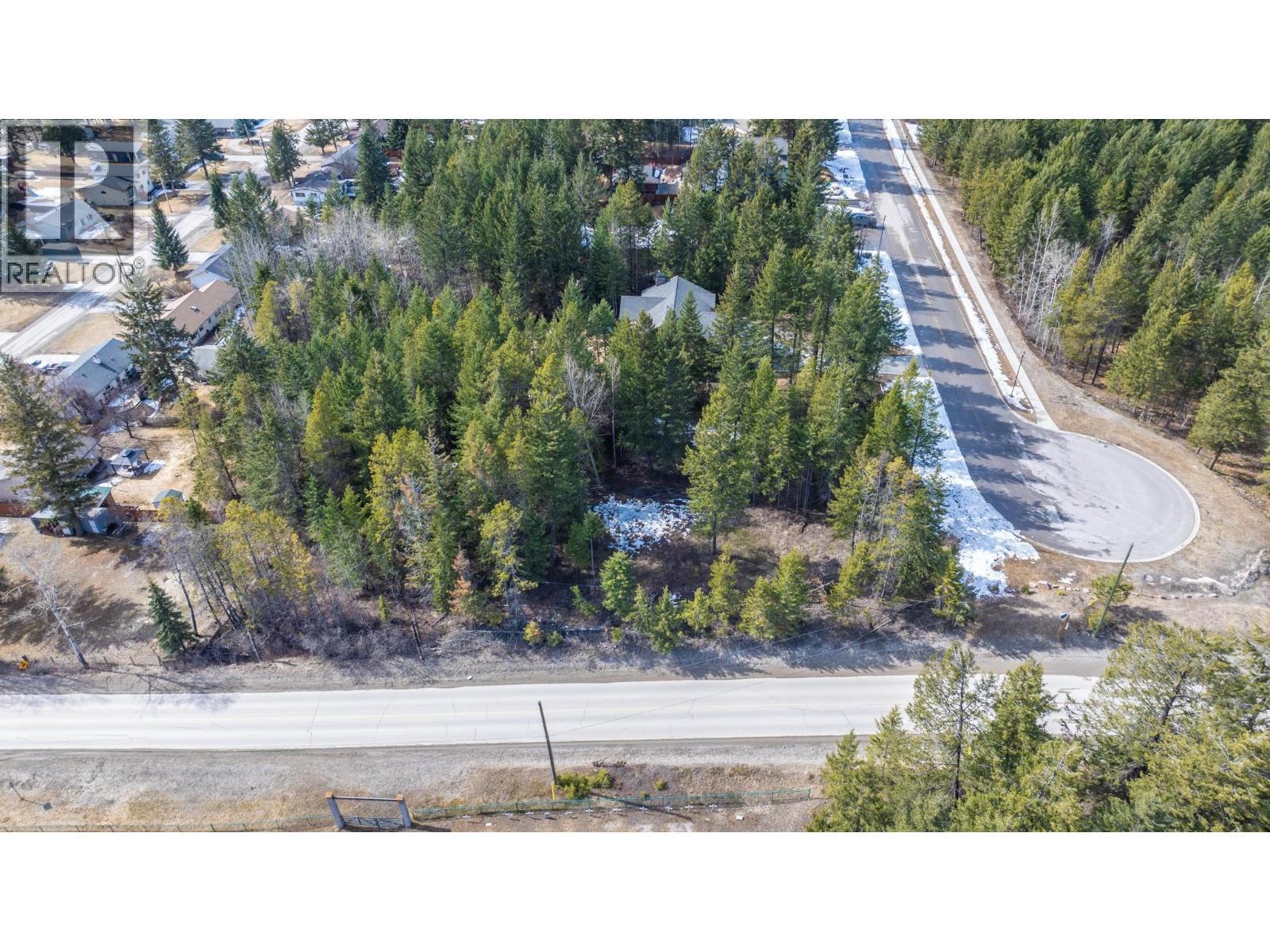 1400 Pine Drive, Golden, BC