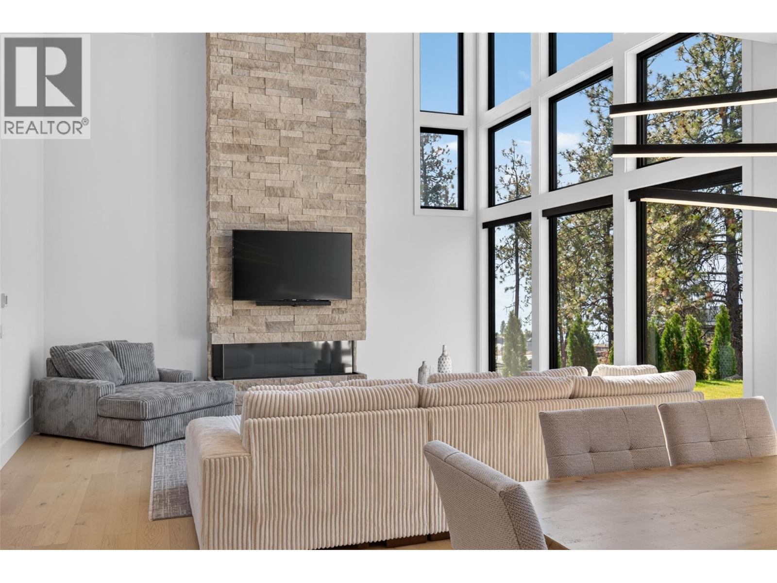 1561 Cabernet Court, West Kelowna, BC