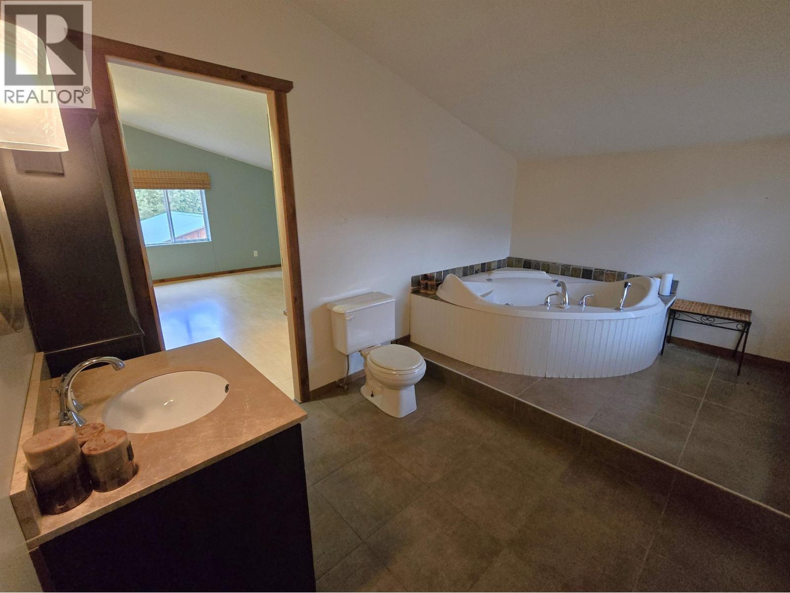 5024 Agar Avenue, Terrace, BC