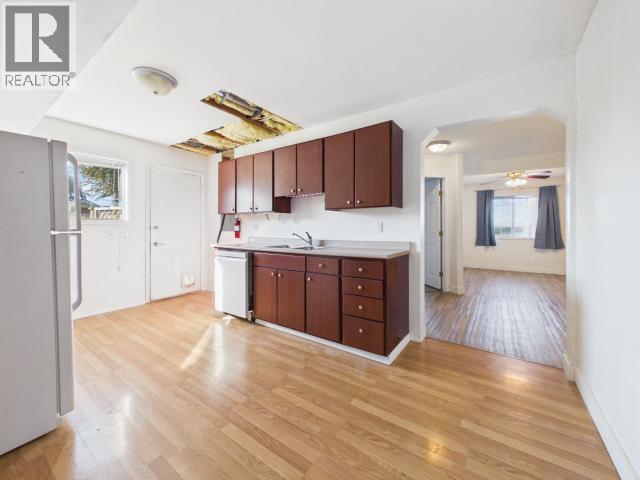 5726 Marine Ave, Powell River, BC