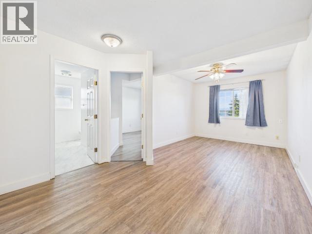 5726 Marine Ave, Powell River, BC