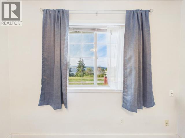 5726 Marine Ave, Powell River, BC