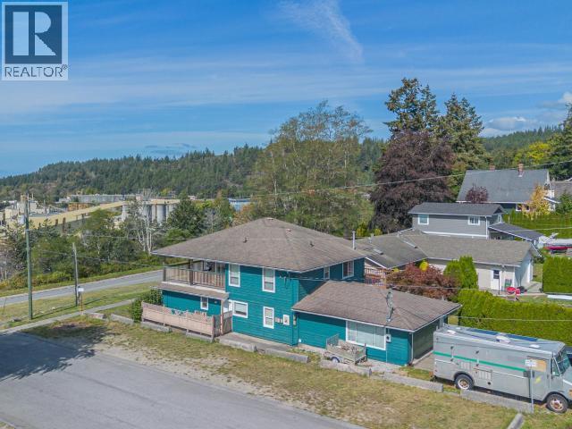 5726 Marine Ave, Powell River, BC