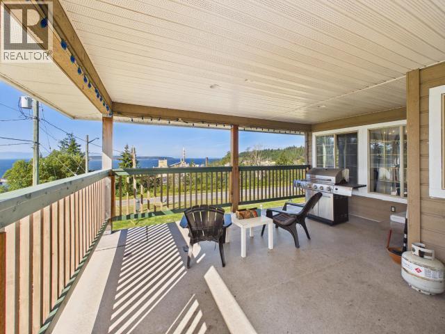 5726 Marine Ave, Powell River, BC