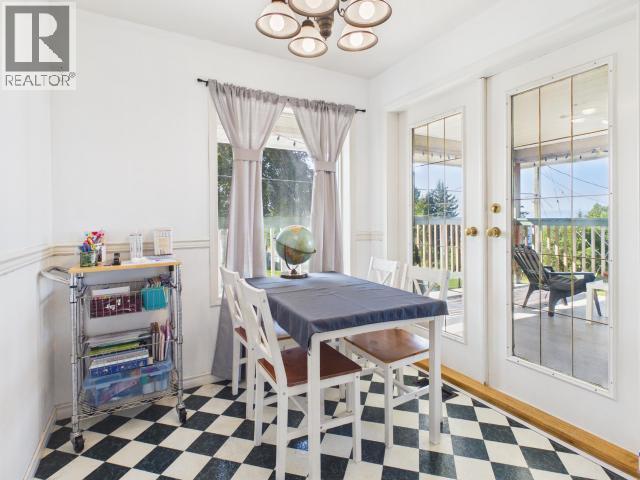 5726 Marine Ave, Powell River, BC