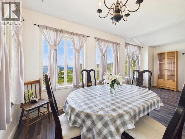 5726 Marine Ave, Powell River, BC