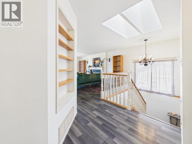 5726 Marine Ave, Powell River, BC