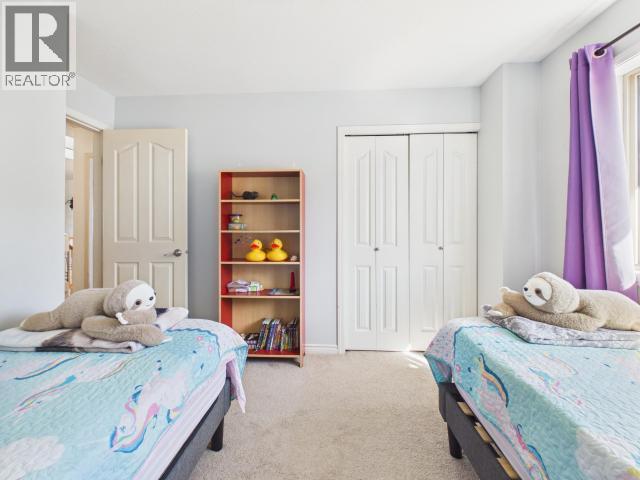 5726 Marine Ave, Powell River, BC