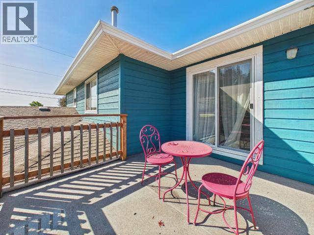 5726 Marine Ave, Powell River, BC