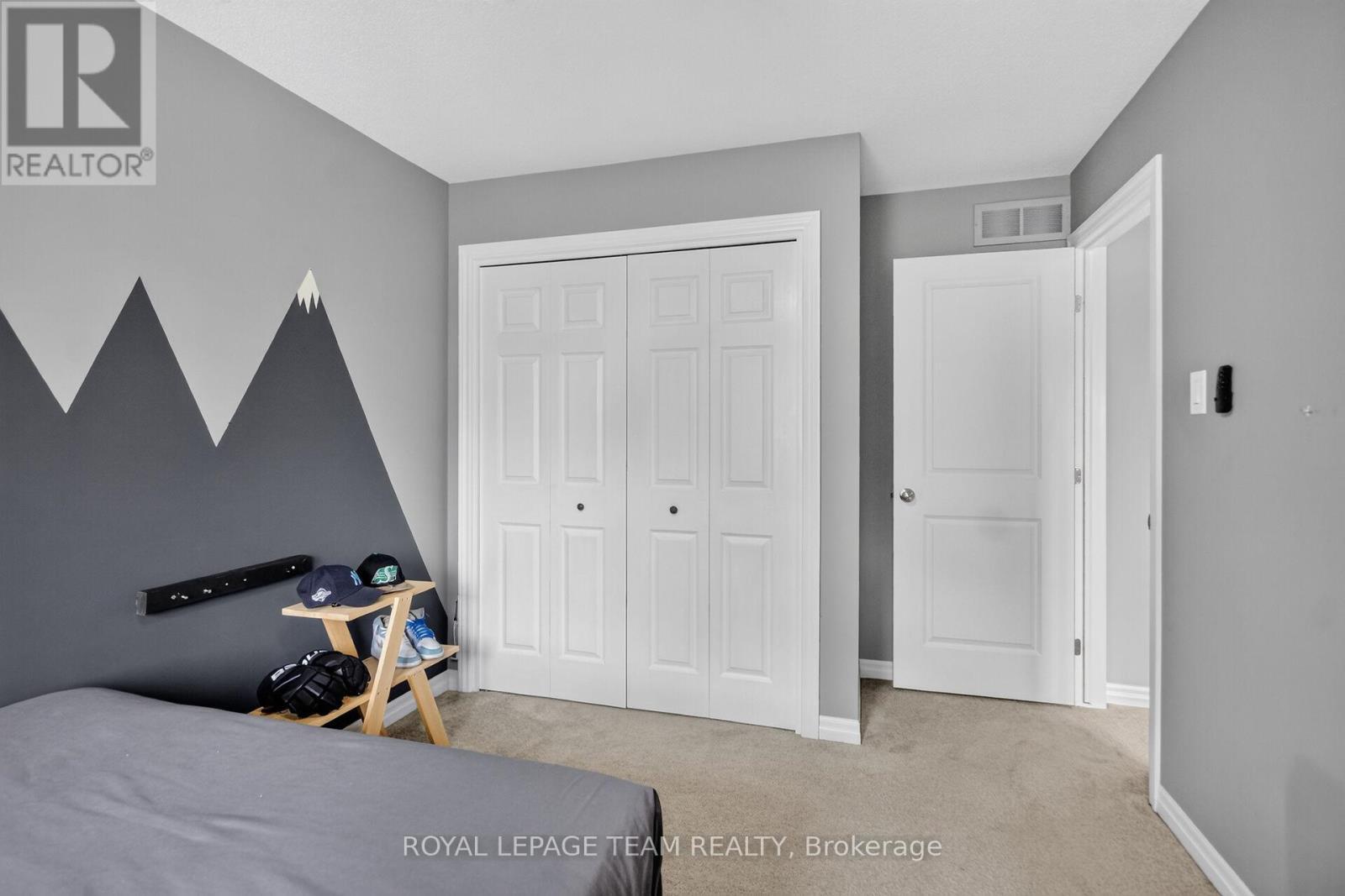 111 Hawkeswood Drive, Ottawa, ON