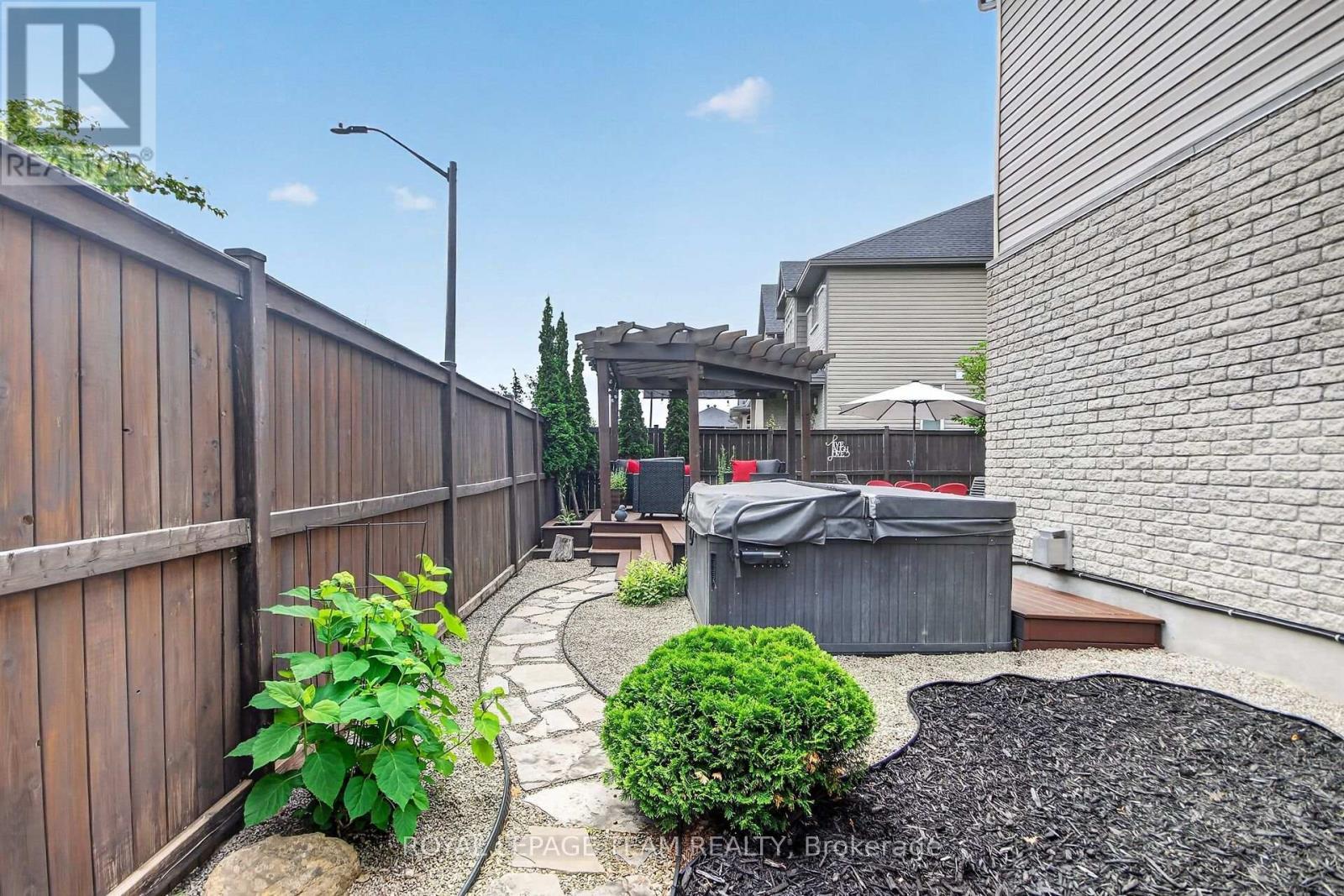 111 Hawkeswood Drive, Ottawa, ON