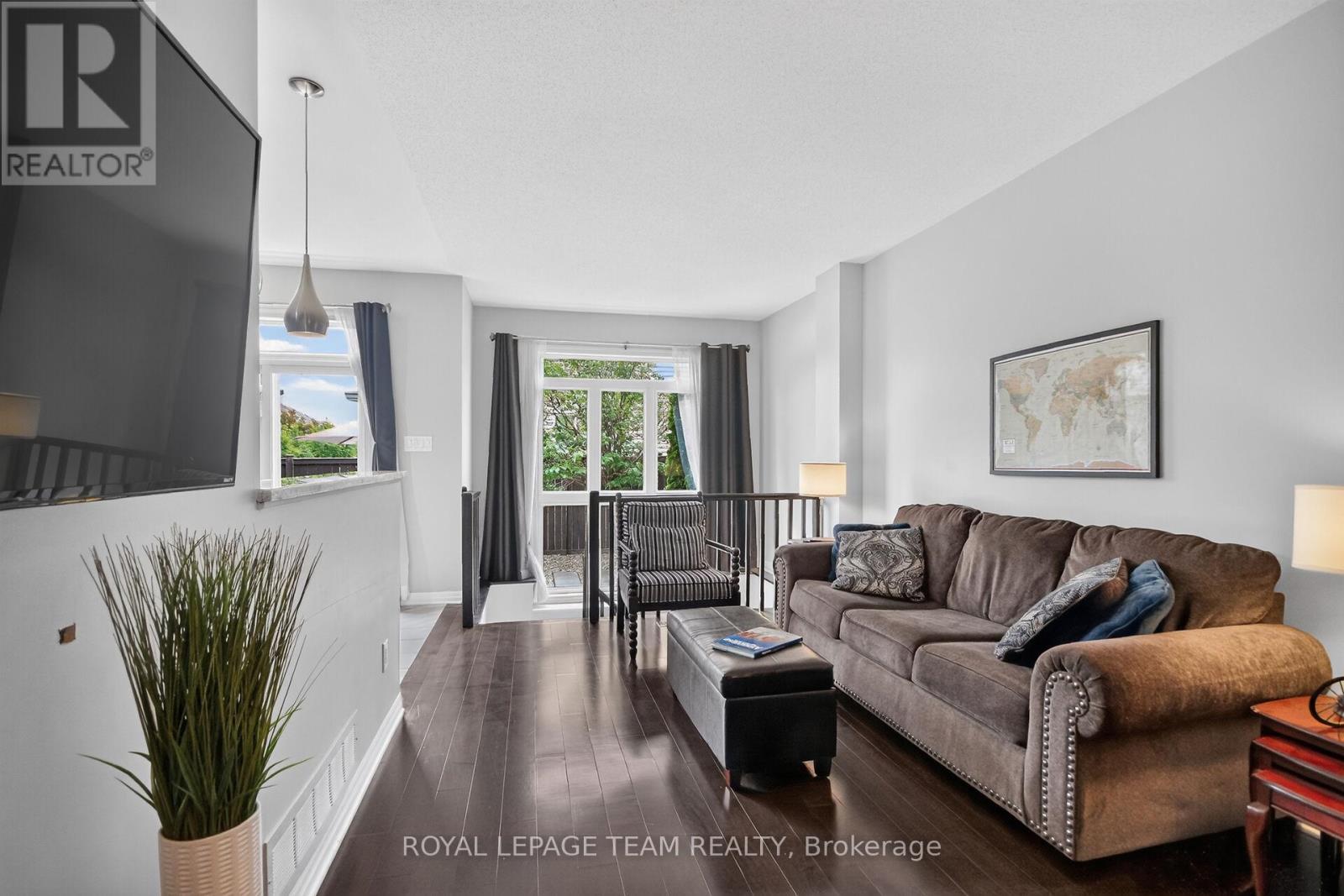111 Hawkeswood Drive, Ottawa, ON