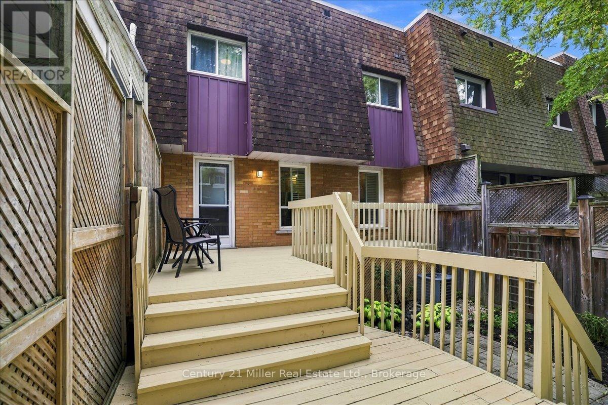 37 Tulip Street, Oakville (Br Bronte), ON