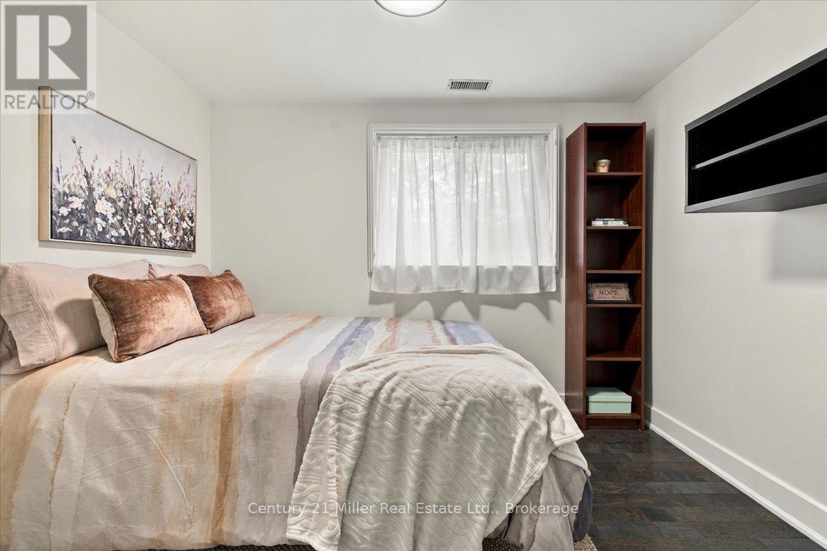 3rd Bedroom - 37 Tulip Street, Oakville (Br Bronte), ON