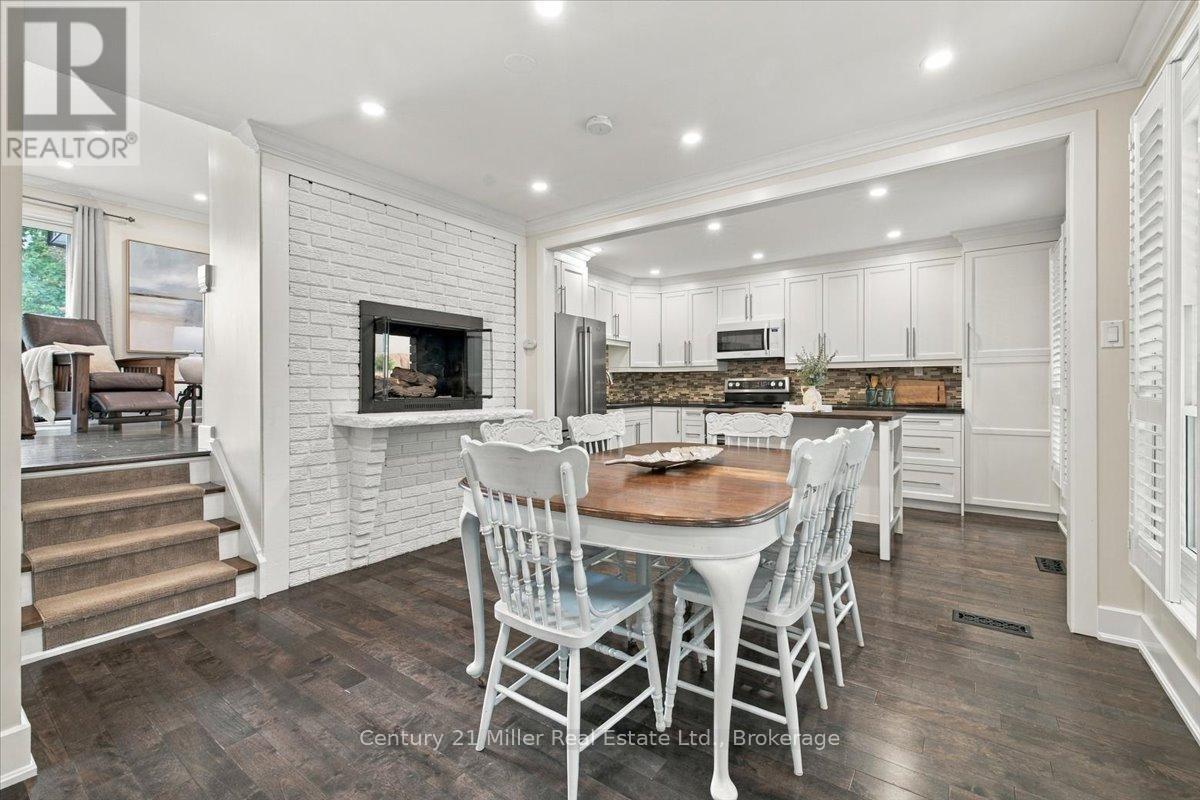 37 Tulip Street, Oakville (Br Bronte), ON