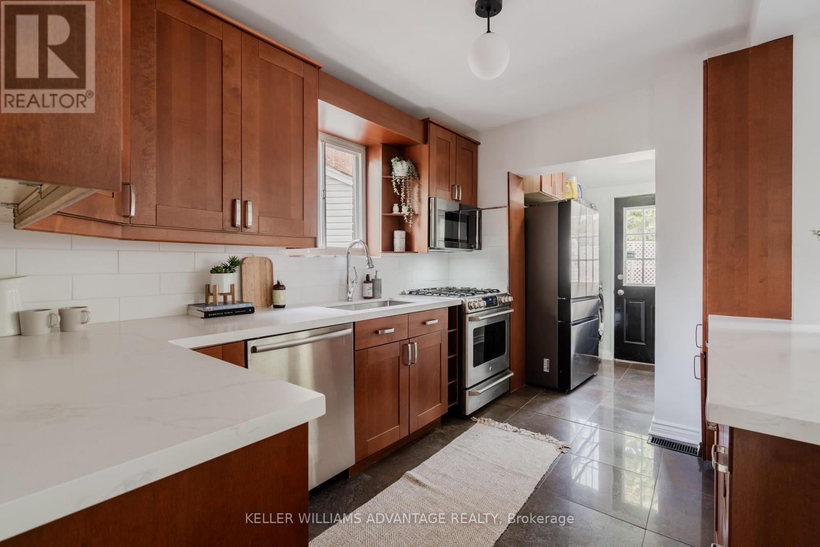 5 Hemlock Avenue, Toronto, ON