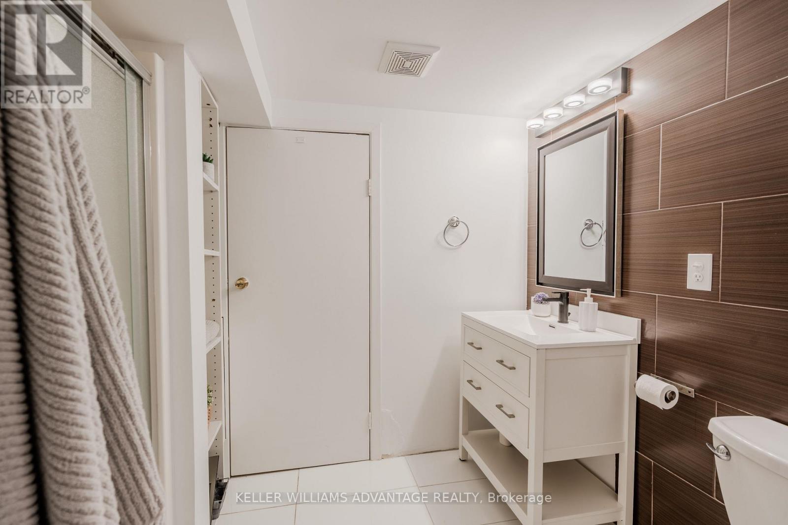 5 Hemlock Avenue, Toronto, ON