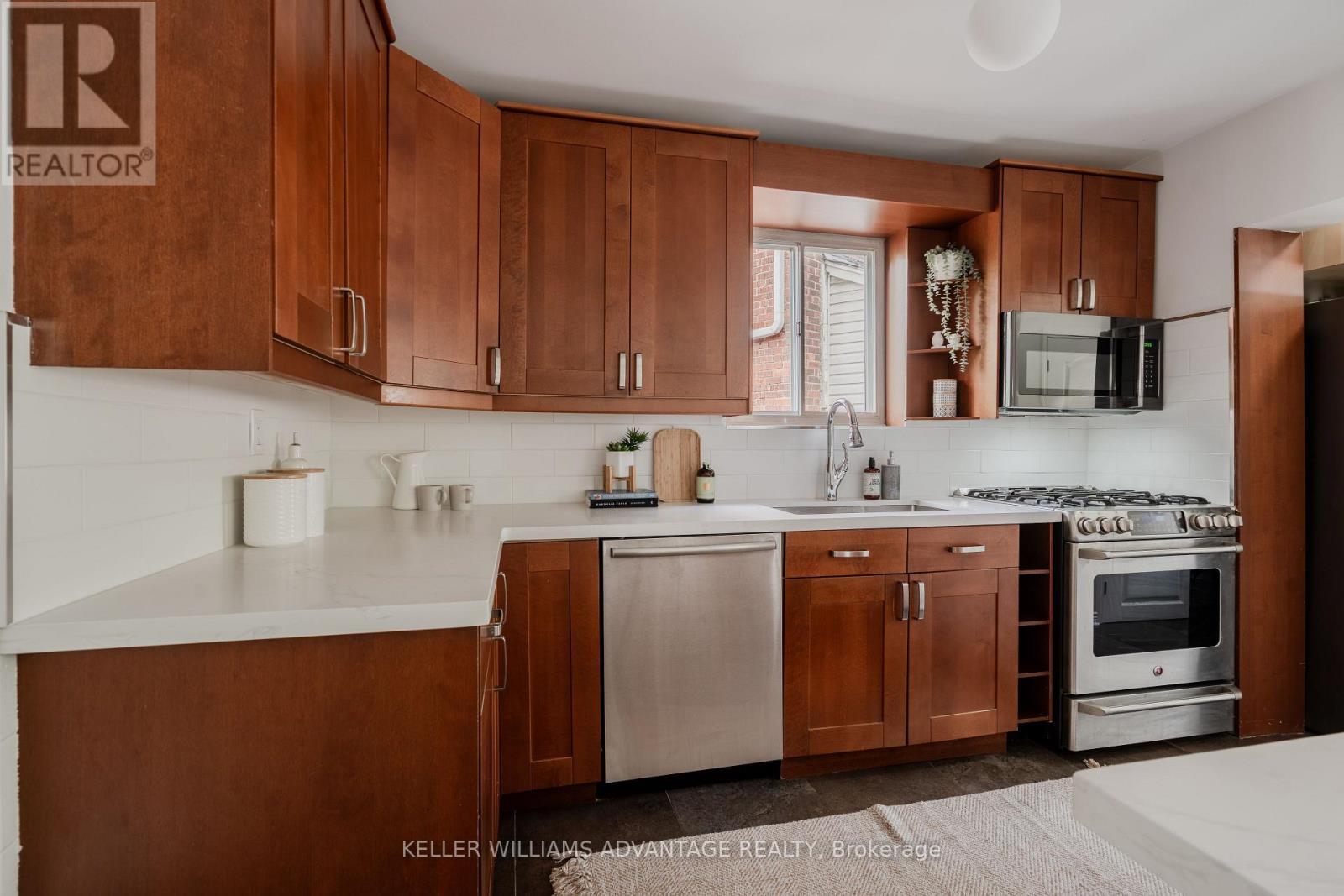 5 Hemlock Avenue, Toronto, ON