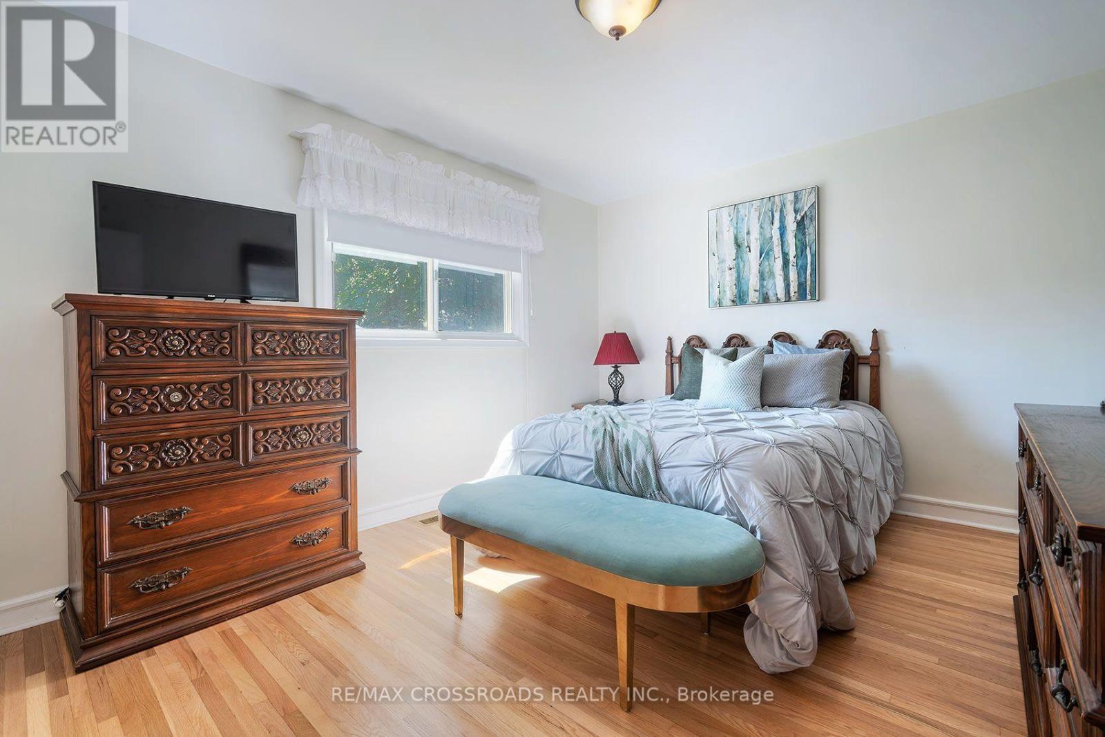 887 Brimorton Drive, Toronto, ON