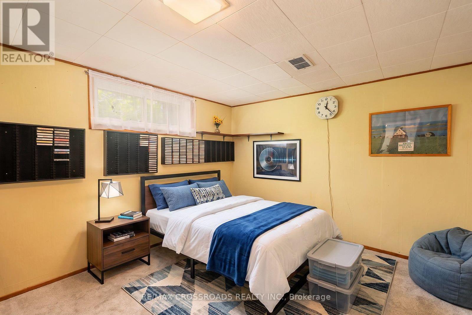 887 Brimorton Drive, Toronto, ON