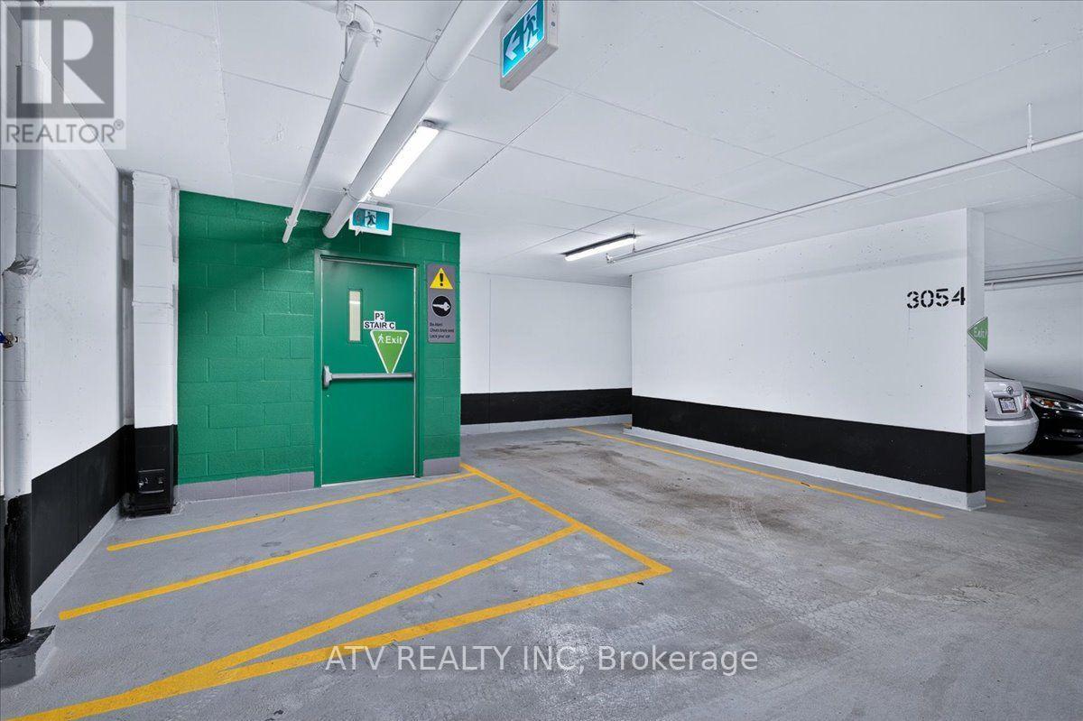Uph03 - 38 Iannuzzi Street, Toronto, ON