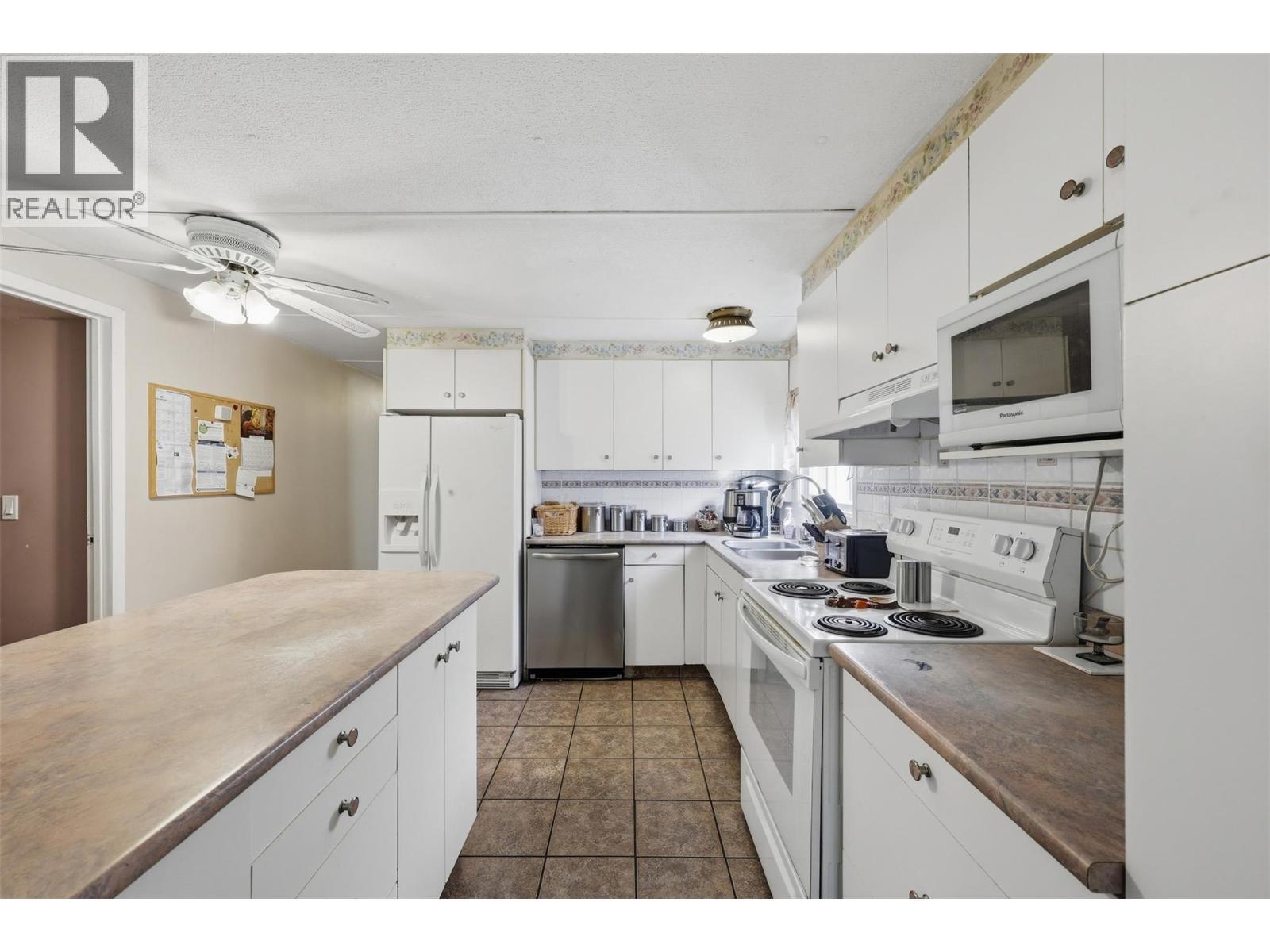 749 Klahanie Drive, Kamloops, BC