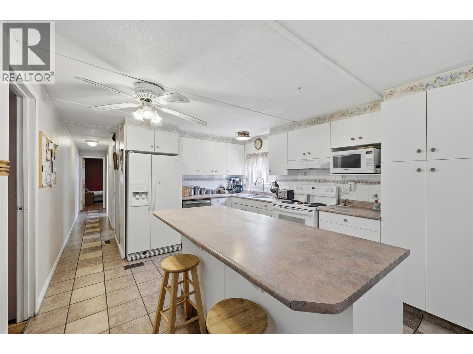 749 Klahanie Drive, Kamloops, BC