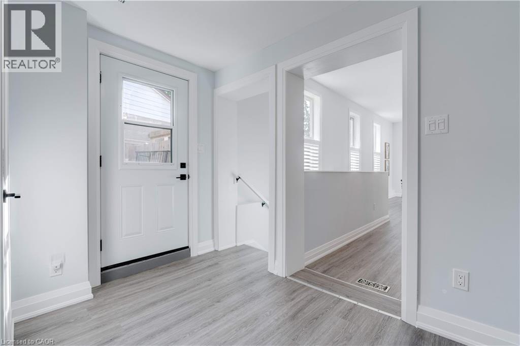 296 Kent Crescent, Burlington, ON