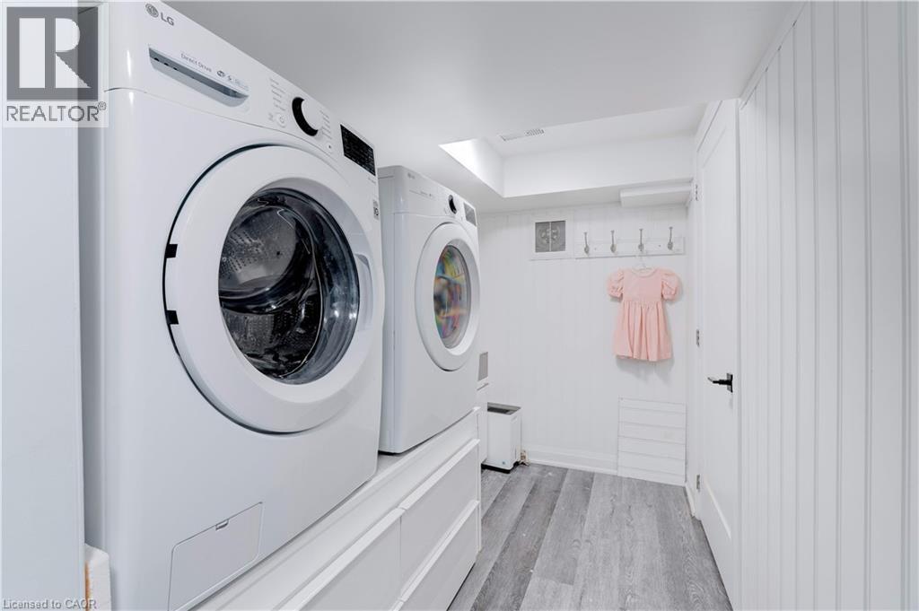 296 Kent Crescent, Burlington, ON