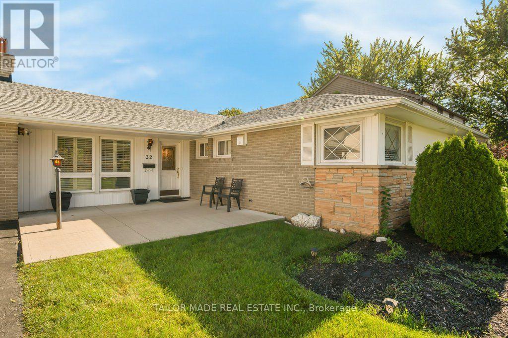 22 Greystone Crescent, Brampton, ON
