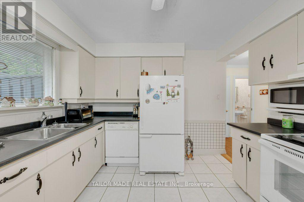 22 Greystone Crescent, Brampton, ON