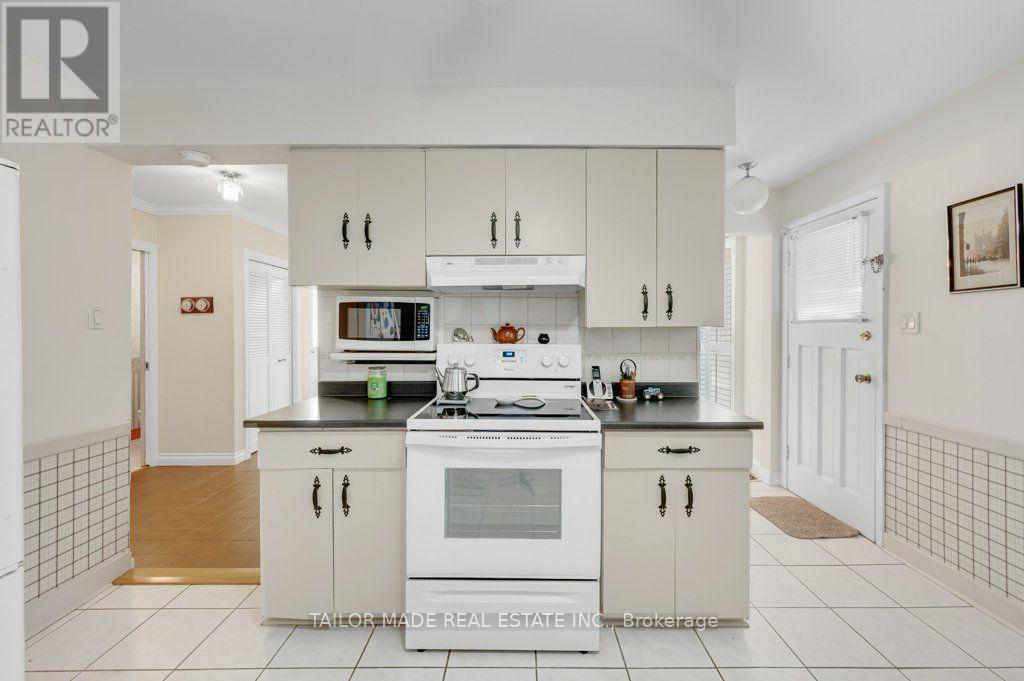 22 Greystone Crescent, Brampton, ON