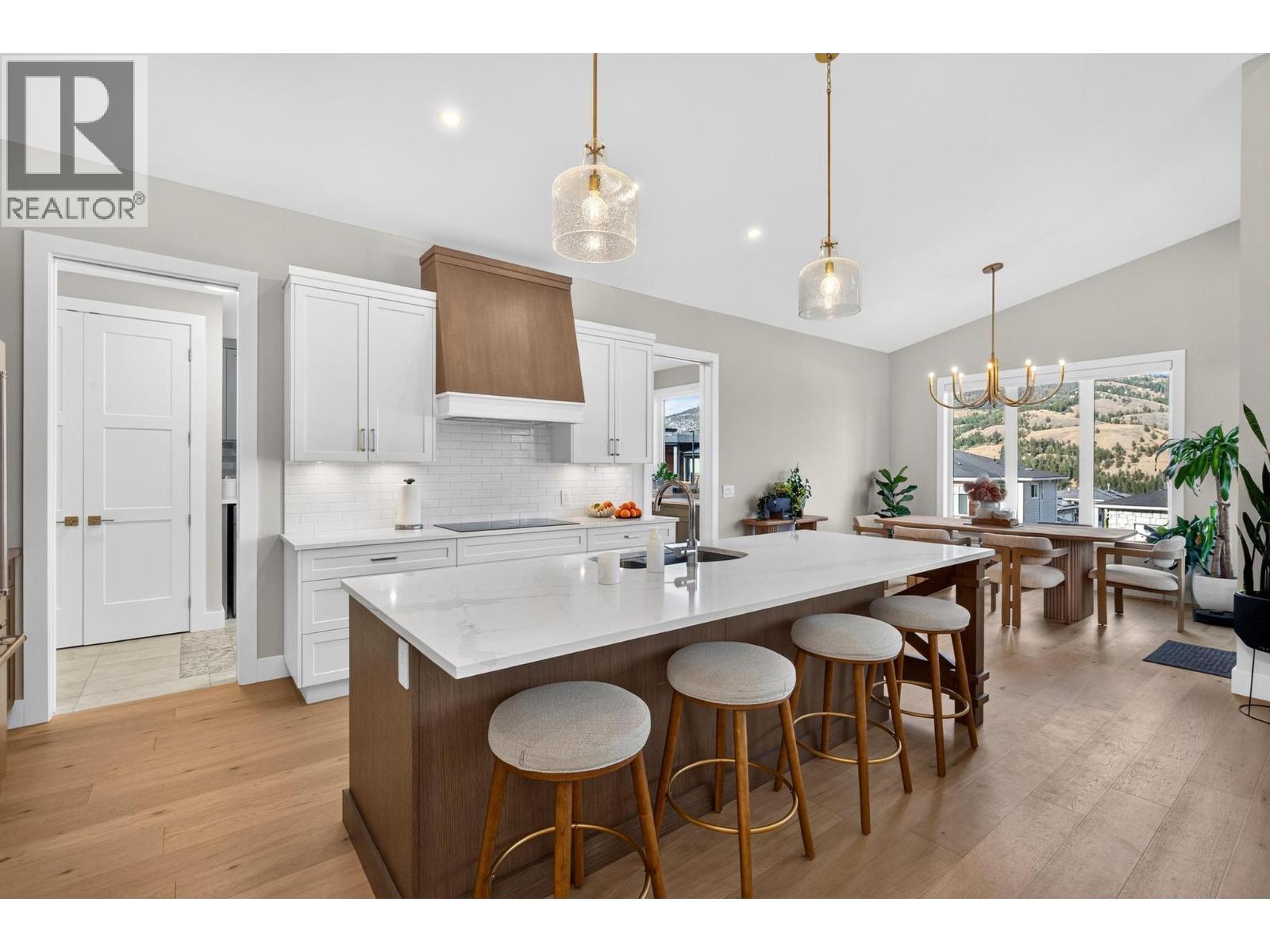 Kitchen - 887 Loseth Drive, Kelowna, BC