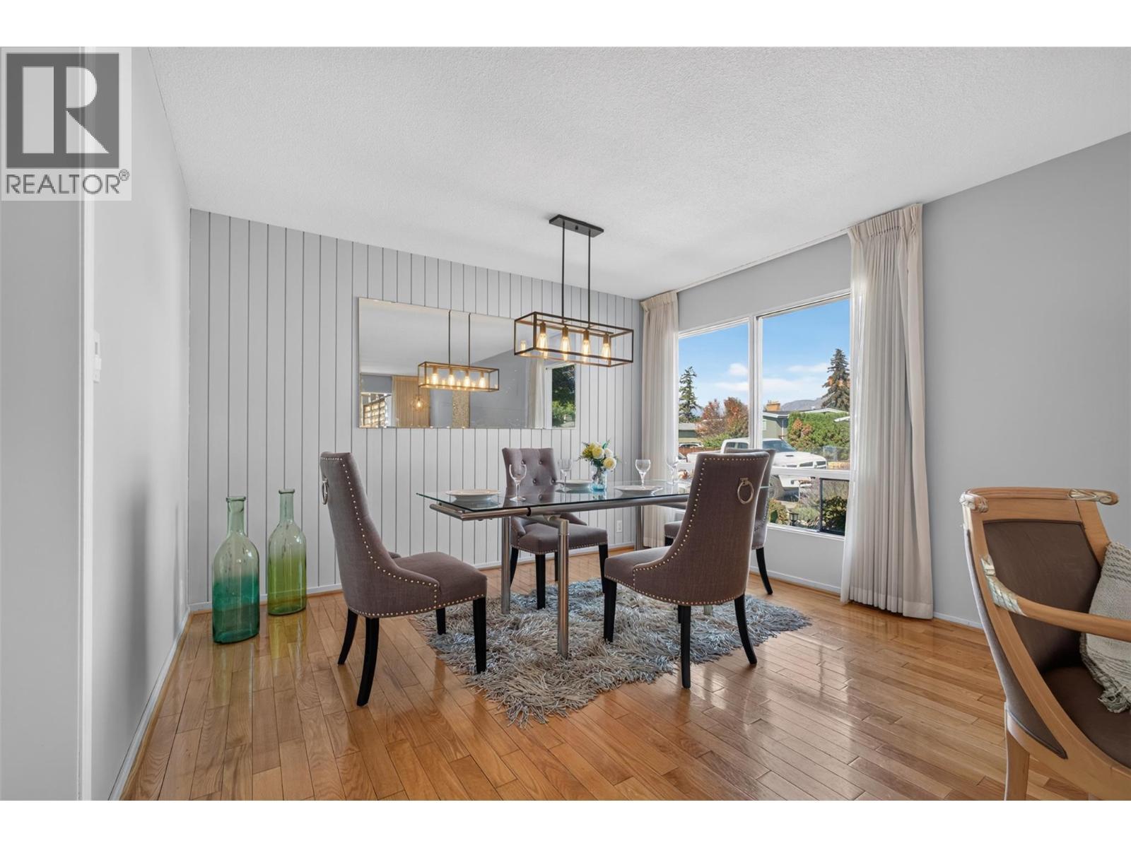 1261 Lawson Avenue, Kelowna, BC