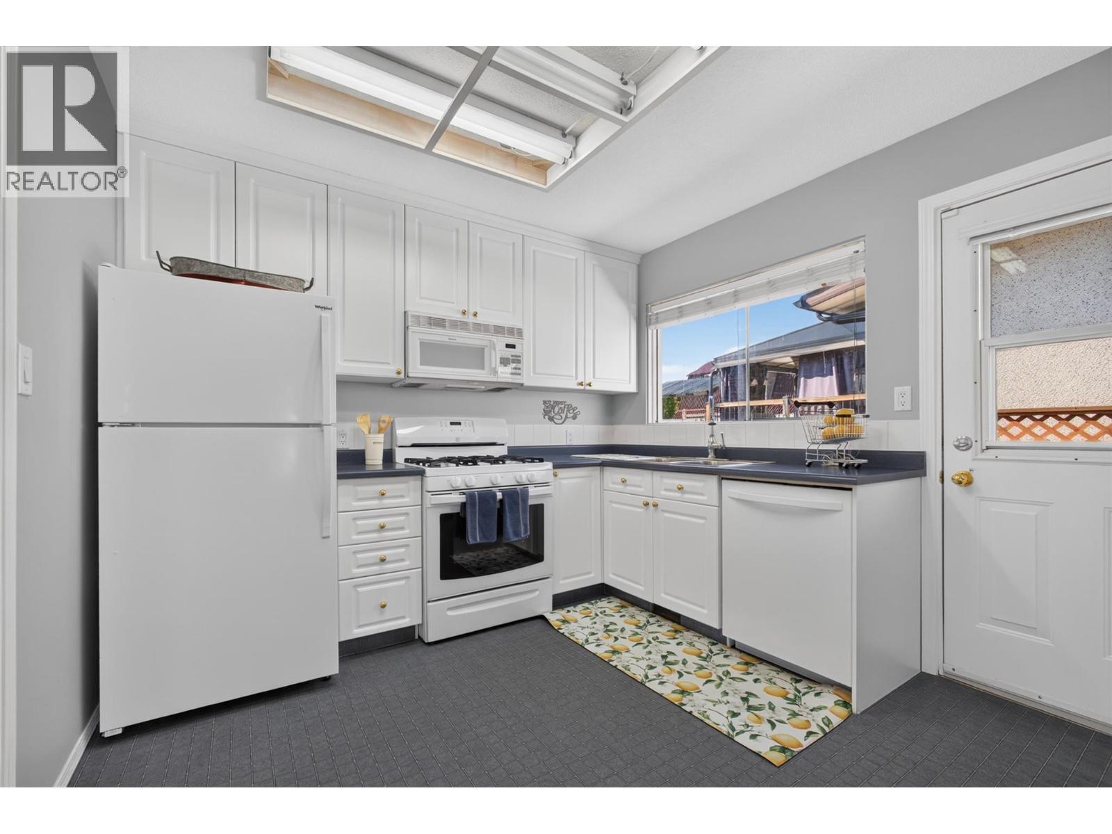1261 Lawson Avenue, Kelowna, BC