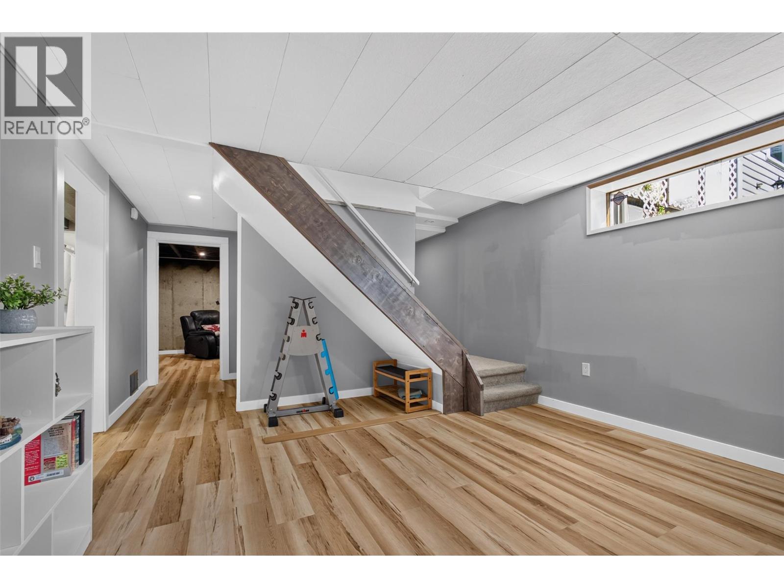 1261 Lawson Avenue, Kelowna, BC