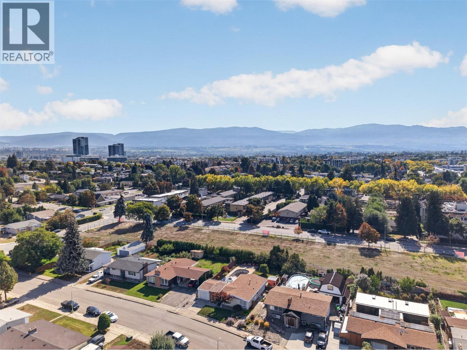 1261 Lawson Avenue, Kelowna, BC