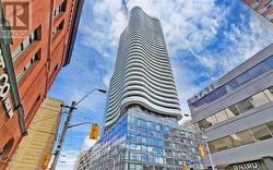 2002 - 403 CHURCH STREET Toronto, ON M4Y 0C9